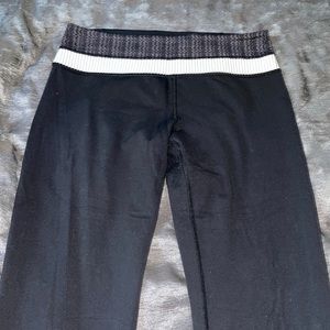 Size 10 lululemon wide legged leggings